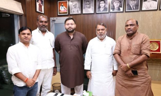 कैमूर में बीजेपी को बड़ा झटका: दो पूर्व विधायक RJD में शामिल.. तेजस्वी यादव देंगे टिकट ?