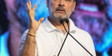 वोट चोरी पर राहुल गांधी के आरोप गलत,  चुनाव आयोग का जवाब