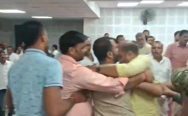 Aurangabad Bihar political debate, Sushil Kumar Singh vs Anand Shankar Singh, Bihar leaders clash news, JDU Ashok Kumar Singh intervention, Bihar politics 2025 updates