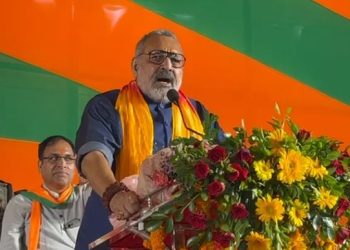 गिरिराज सिंह पटना में प्रेस कॉन्फ्रेंस राहुल गांधी पर गिरिराज सिंह का हमला लालू यादव शासनकाल पर गिरिराज सिंह का बयान बिहार में घुसपैठियों पर गिरिराज सिंह की चेतावनी सैम पित्रोदा और पाकिस्तान पर गिरिराज सिंह का बयान क्या आप चाहेंगे कि मैं इस खबर को गूगल डिस्कवर और गूगल ट्रेंड्स फ्रेंडली उपशीर्षकों के साथ भी री-स्ट्रक्चर कर दूँ ताकि इसकी विजिबिलिटी और बढ़ सके? Is this conversation helpful so far?