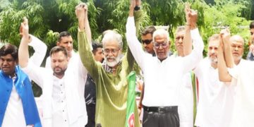 Tejashwi Yadav meeting with Mahagathbandhan leaders Bihar election RJD Congress Left VIP Bihar seat sharing discussion Mukesh Sahani Bihar deputy CM demand news Mahagathbandhan alliance meeting at Tejashwi residence Patna