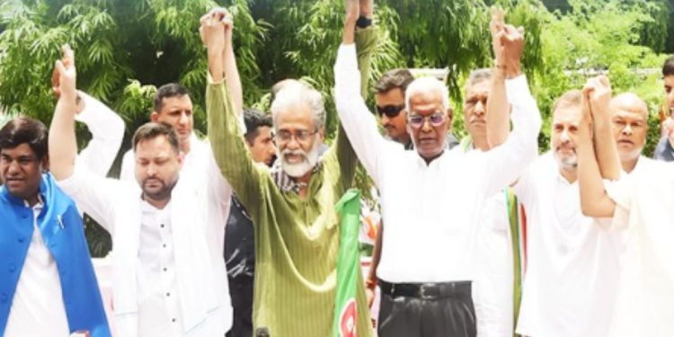 Tejashwi Yadav meeting with Mahagathbandhan leaders Bihar election RJD Congress Left VIP Bihar seat sharing discussion Mukesh Sahani Bihar deputy CM demand news Mahagathbandhan alliance meeting at Tejashwi residence Patna