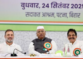 Congress CWC meeting Patna, Mallikarjun Kharge Bihar speech, Rahul Gandhi Bihar politics, Bihar election 2025 Congress strategy, Bihar swarnim vision Congress