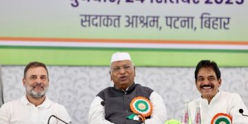 Congress CWC meeting Patna, Mallikarjun Kharge Bihar speech, Rahul Gandhi Bihar politics, Bihar election 2025 Congress strategy, Bihar swarnim vision Congress