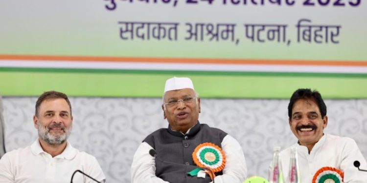 Congress CWC meeting Patna, Mallikarjun Kharge Bihar speech, Rahul Gandhi Bihar politics, Bihar election 2025 Congress strategy, Bihar swarnim vision Congress