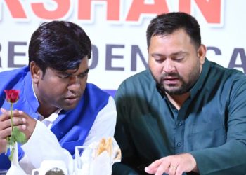 "मुकेश सहनी बिहार महागठबंधन सीट बंटवारा", "Tejashwi Yadav Bihar election 2025", "VIP Party Bihar politics news"