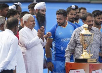 भारतीय हॉकी टीम एशिया कप 2025 विजेता नीतीश कुमार का खिलाड़ियों को सम्मान राजगीर एशिया कप हॉकी 2025 समारोह Bihar Sports University Rajgir Tournament Nitish Kumar Hockey Team Reward