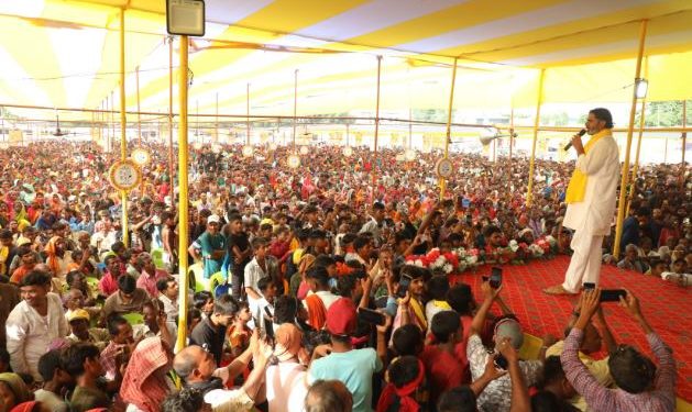 प्रशांत किशोर पूर्णिया जनसभा PK Jan Suraj Rally Bihar नीतीश कुमार पर प्रशांत किशोर का हमला Congress तारिक अनवर बाढ़ निरीक्षण विवाद सुप्रीम कोर्ट आधार कार्ड बिहार फैसला