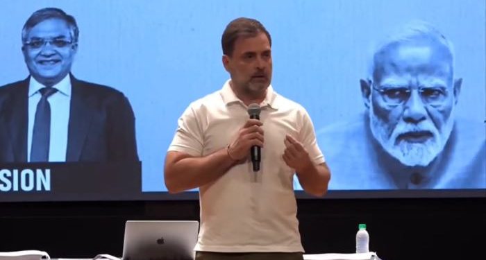 राहुल गांधी का चुनाव आयोग पर करारा वार.. चौकीदार जागता रहा, चोरी देखता रहा