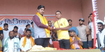 चेतक फिजिकल अकैडमी उद्घाटन समारोह सारण ई. आदित्य सिंह और सुनील राय अकैडमी का उद्घाटन करते हुए सम्मानित होते टॉप 10 खिलाड़ी सारण अमनौर में चेतक अकैडमी का भव्य कार्यक्रम युवाओं और खिलाड़ियों की भीड़ अकैडमी उद्घाटन में