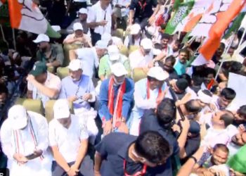 Voter Adhikar Yatra Live: खुली बस में सवार गांधी मैदान पहुंचे राहुल-तेजस्वी.. साथ में महागठबंधन के सभी नेता