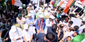 Voter Adhikar Yatra Live: खुली बस में सवार गांधी मैदान पहुंचे राहुल-तेजस्वी.. साथ में महागठबंधन के सभी नेता