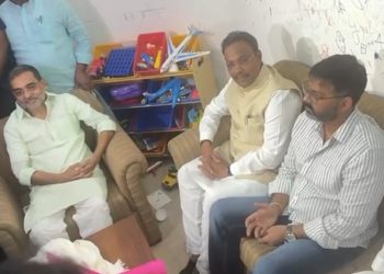 Pawan Singh with BJP leaders, Pawan Singh Kushwaha meeting, Bhojpuri star returns to BJP, NDA unity Bihar 2025, BJP strategy Bihar elections