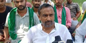 Anirudh Yadav Speech in Bakhtiyarpur Tej Pratap Yadav पर अनिरुद्ध यादव का बयान Bihar Election 2025 RJD vs BJP Crowd Tejashwi Yadav Rally Bakhtiyarpur Bihar बख्तियारपुर डंपिंग यार्ड विवाद अनिरुद्ध यादव