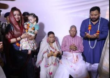 Lalu Yadav Gaya Pinddaan, Tejashwi Yadav Vishnupad Mandir, Rabri Devi Gaya news, Lalu family temple visit, Bihar politics Gaya event