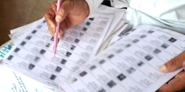 "बिहार मतदाता सूची 2025 की घोषणा" "पटना विधानसभा सीटों के वोटर डेटा" "EC द्वारा जारी अंतिम वोटर लिस्ट" "2025 चुनाव से पहले बिहार में मतदाता वृद्धि"