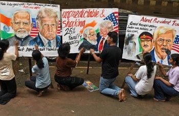 अमेरिकी राष्ट्रपति के खिलाफ विरोध प्रदर्शन, ट्रंप वापस जाओ’ के नारे लगे