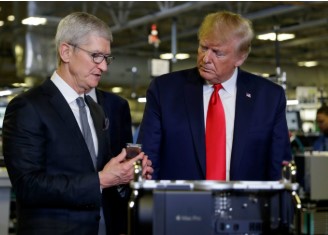 हाई-प्रोफाइल डिनर में ट्रंप ने Apple के सीईओ से जताई नाराजगी