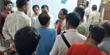 Bihar News डॉक्टर ने खुद को गोली मारकर किया सुसाइड,ड्यूटी से लौटने के बाद दिया घटना को अंजाम, पुलिस मामले की जांच में जुटी