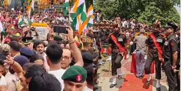 Chhapra News छपरा का जवान शहीद, छोटू शर्मा का अंतिम दर्शन को उमड़ा जनसैलाब