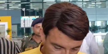 भाजपा सांसद मनोज तिवारी ने कहा- पीएम मोदी की मां को गाली देने वाले को सपोर्ट कर रहे राहुल-तेजस्वी