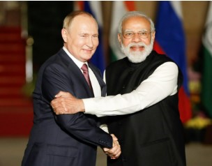 भारत-रूस संबंधों में नई उड़ान, पुतिन ने मोदी को दिया s-400 एयर सिस्टम का तोहफा