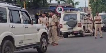 Bihar News मोकामा रेलखंड पर बड़ी वारदात, ट्रेन रोककर अटेंडेंट का अपहरण