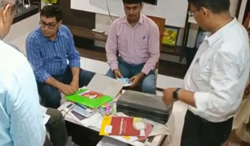 बिहार के दरभंगा में बिजली विभाग के अभियंता के ठिकानों पर छापेमारी