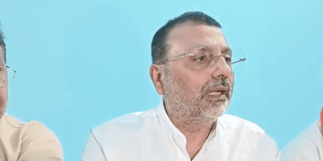 झारखंड के गोड्डा सांसद निशिकांत दुबे ने पूर्णिया में BJP प्रत्याशी विजय खेमका के चुनाव प्रचार को दी मजबूती, बोले- बिहार में NDA सरकार के नेतृत्व में हो रहा है चौतरफा विकास