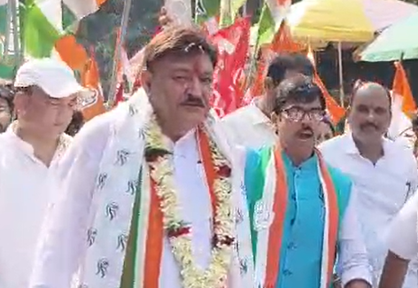 भागलपुर: महागठबंधन के कांग्रेस प्रत्याशी अजीत शर्मा ने दाखिल किया नामांकन, जनसैलाब ने सजाया जोश भरा जुलूस