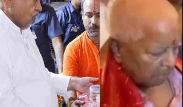 पटना में विजयादशमी पंडाल का दृश्य नीतीश कुमार विजयादशमी पर पूजा करते हुए लालू प्रसाद यादव का दशहरा संदेश बिहार में रावण दहन 2025 का आयोजन