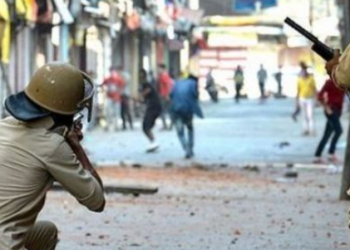 कश्मीर में बड़े पैमाने पर विरोध प्रदर्शन,  पाकिस्तानी सेना ने प्रदर्शनकारियों पर फायरिंग की