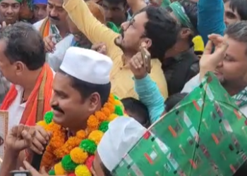 बिहार विधानसभा चुनाव: ढाका सीट से AIMIM उम्मीदवार राणा रंजीत सिंह का नामांकन