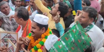 बिहार विधानसभा चुनाव: ढाका सीट से AIMIM उम्मीदवार राणा रंजीत सिंह का नामांकन