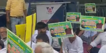 राबड़ी आवास के बाहर RJD कार्यकर्ताओं का हंगामा, टिकट बंटवारे को लेकर आपस मे ही लड़े समर्थक