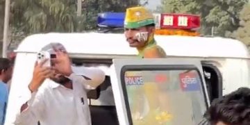 बिहार विधानसभा चुनाव 2025: तेज प्रताप यादव पर आचार संहिता उल्लंघन का आरोप, महुआ थाने में FIR दर्ज