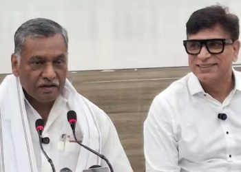 अखिलेश प्रसाद सिंह प्रेस कॉन्फ्रेंस, कांग्रेस नेता अकिलेश सिंह बात करते हुए, पटना कांग्रेस दफ्तर प्रेस वार्ता, Akhilesh Prasad Singh addressing press