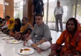 अमित शाह के जन्मदिन पर गुजरात के उपमुख्यमंत्री हर्ष संघवी का अनोखा कदम: सफाई कर्मचारियों संग सादा भोजन, शहर को स्वच्छ रखने वाले योद्धाओं का सम्मान