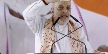 “समस्तीपुर की रैली में जनसमूह को संबोधित करते गृह मंत्री अमित शाह” “दरभंगा में चुनावी सभा में बोलते हुए रक्षा मंत्री राजनाथ सिंह” “अमित शाह ने कहा बिहार को जंगलराज से मुक्ति दिलाने का चुनाव” “राजनाथ सिंह ने RJD पर बोला करारा हमला दरभंगा रैली में”