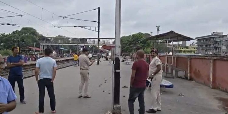  Bihar News बाढ़ में गांजा पीने के विवाद में युवक की चाकू मारकर हत्या