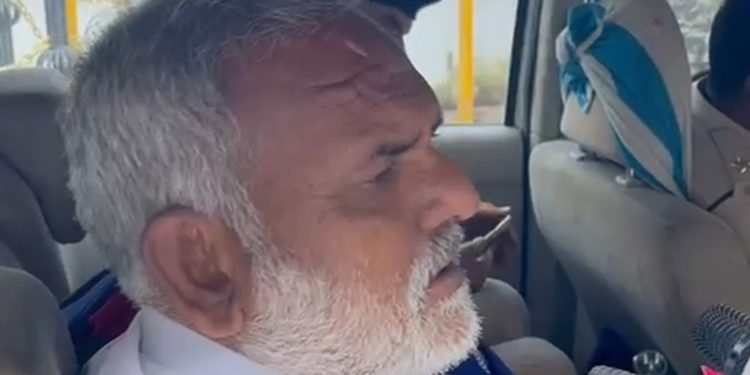 satyadev-ram-arrest-daraulee-bihar-election.jpg – दरौली में माले प्रत्याशी सत्यदेव राम की गिरफ्तारी के दौरान का दृश्य daraulee-siwan-election-2025.jpg – सिवान की दरौली सीट पर चुनावी माहौल cpi-ml-supporters-protest-bihar.jpg – भाकपा माले समर्थक सत्यदेव राम की गिरफ्तारी के खिलाफ प्रदर्शन करते हुए bihar-election-2025-political-tension.jpg – बिहार विधानसभा चुनाव में सियासी तनाव और माहौल