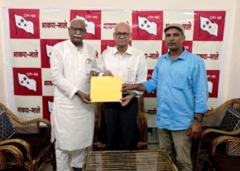 घोसी सीट से माले के उम्मीदवार रामबली सिंह का नामांकन" महागठबंधन में सीट बंटवारे को लेकर विवाद" तेजस्वी यादव और भाकपा माले नेताओं की बैठक" Bihar Election 2025 Ghosi Seat CPIML RJD Conflict"