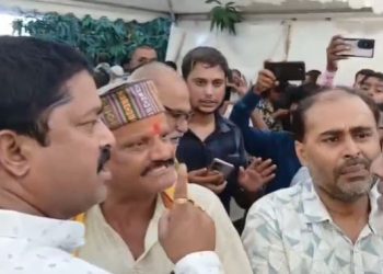 जन सुराज पार्टी विवाद की तस्वीर, Prashant Kishor Jan Suraj Ticket List, Bihar election 2025 Jan Suraj news, जन सुराज ऑफिस पटना हंगामा