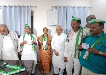 Tejashwi Yadav Bihar politics, RJD MLA join JDU, Nitish Kumar and RJD crisis, Bihar election 2025 news image