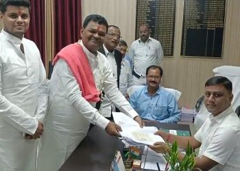 RJD Symbol Distribution Bihar 2025, तेजस्वी यादव बिहार चुनाव, डॉ. संजीव कुमार नामांकन, ललित यादव दरभंगा नामांकन, RJD उम्मीदवार सूची बिहार चुनाव