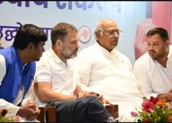 Lalu Yadav symbol distribution Bihar, Congress RJD seat sharing dispute, CPI Bihar candidate list, Tejashwi Yadav Raghopur nomination, Bihar Mahagathbandhan internal rift