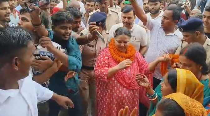 मीसा भारती रोड शो राघोपुर में Misa Bharti campaigning for Tejashwi Yadav in Raghopur RJD election campaign Bihar 2025 लालू परिवार की राजनीति बिहार चुनाव में फिर चर्चा में Tejashwi Yadav RJD Raghopur rally