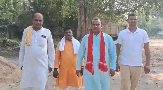 बोधगया से निर्दलीय चुनाव लड़ते इंजीनियर नंदलाल मांझी बिहार विधानसभा चुनाव में एनडीए को झटका गया जिले में हम पार्टी नेता की बगावत नंदलाल मांझी के नामांकन के बाद राजनीतिक हलचल