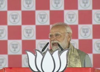 Bihar Chunav 2025 LIVE: मुजफ्फरपुर में बारिश के बीच मंच पर पहुंचे मोदी.. छठ को लेकर कही बड़ी बात