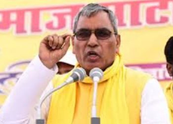 ओमप्रकाश राजभर बिहार चुनाव 2025 में बड़ा ऐलान करते हुए सुभासपा प्रमुख ओमप्रकाश राजभर का प्रेस कॉन्फ्रेंस बिहार में NDA से अलग हुई सुहेलदेव भारतीय समाज पार्टी ओमप्रकाश राजभर और अरविंद राजभर का बयान बिहार विधानसभा चुनाव 2025 में सुभासपा का अकेला चुनाव लड़ने का ऐलान